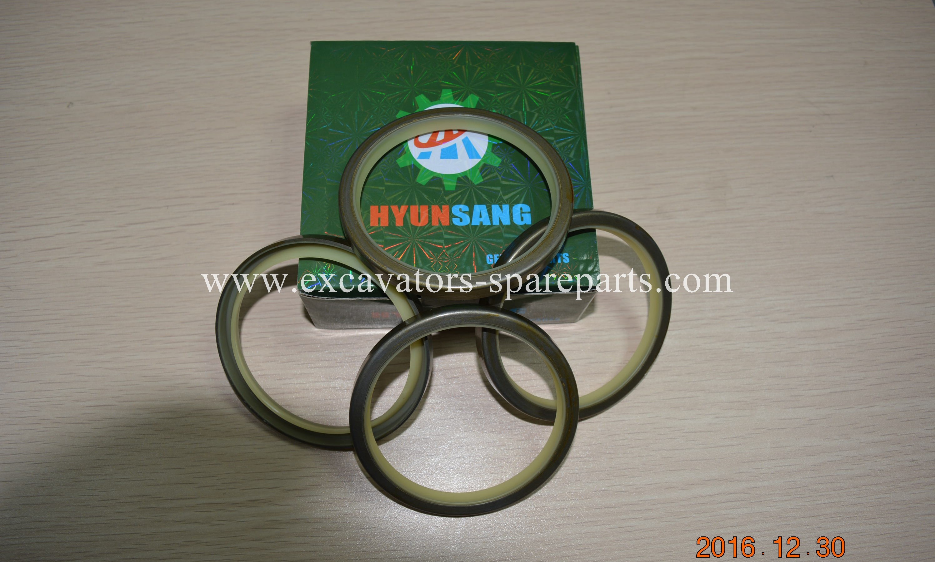 172162-81680 4TNV98-YTBL 9-92155-06 18425-35190 9-93018-011 Dust Seal for YANMAR VIO80