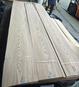 China Red Oak Wood Veneer 0.45mm Thickness Crown Cut panel Grade AAA factory