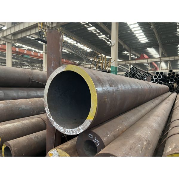 China Thick Wall Pipe Seamless steel pipe in Round Section Shape factory