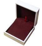 Offwhite Varnish Paint Keepsake Gift Boxes Shining Red For Earing Display
