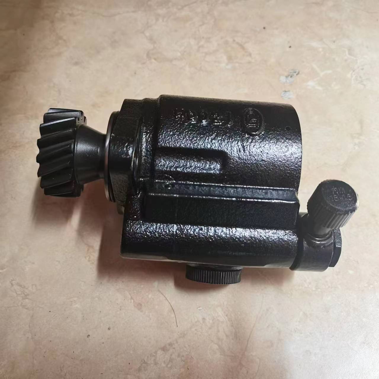 100% Tested Shacman Car Fitment Power Steering Pumps with 17 Teeth Dz9100130045