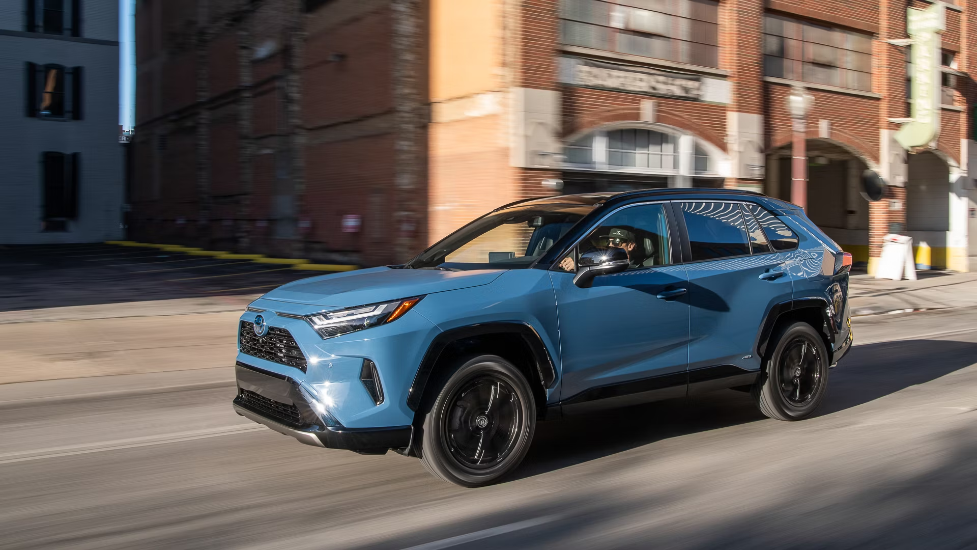 Month 2 Petrol Vehicle To-yota Rav 4 Series Auto Suv Gasoline Automobile Hybrid Cars with Modern Design