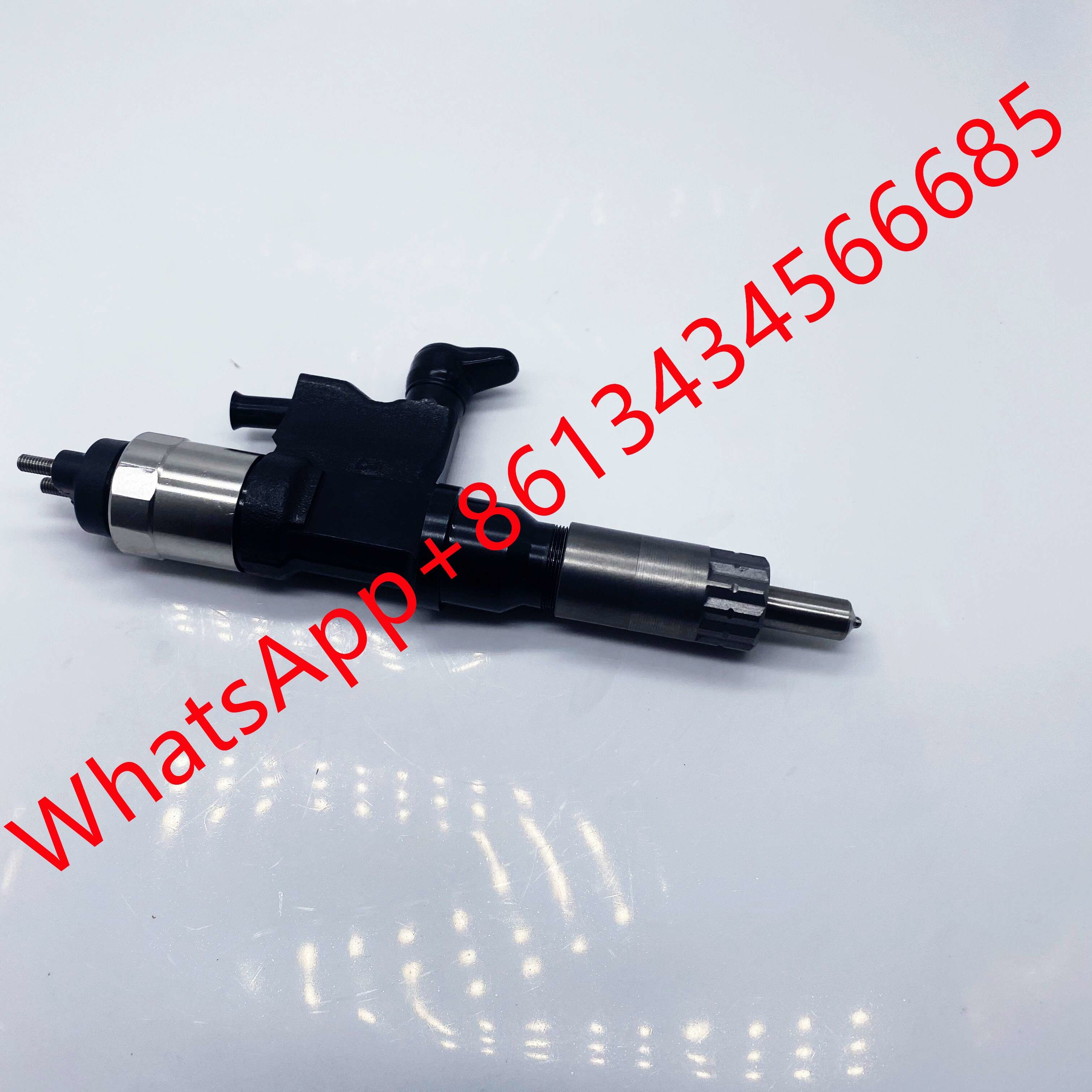 Construction Machinery Diesel Engine Part Hino Kobelco Engine Fuel Injector 095000-8973