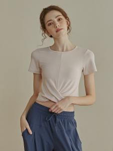 China Fashion design running light weight dry fit fabric short sleeve T shirts for women factory