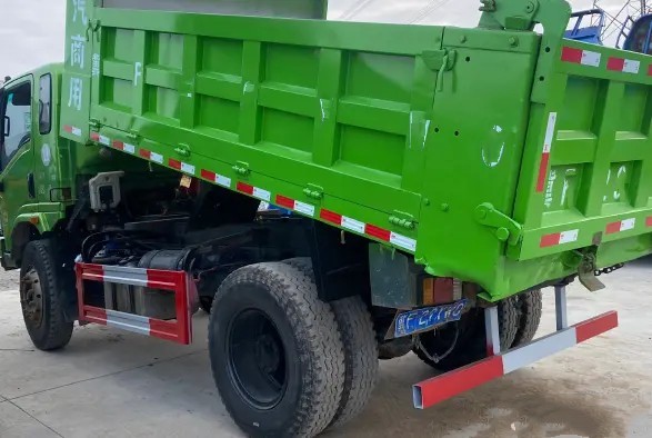 Mining Dump Truck 150hp 4×2 Green Color SHACMAN SX3310 Fast Gearbox Rated Load 15.37t