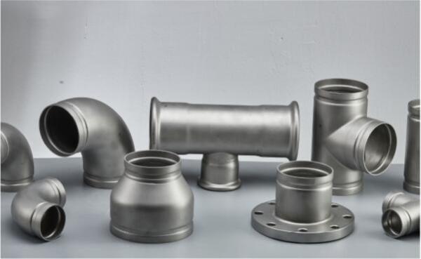 Stainless Steel Grooved Pipe Fittings With Sandblasting / Polishing Surface