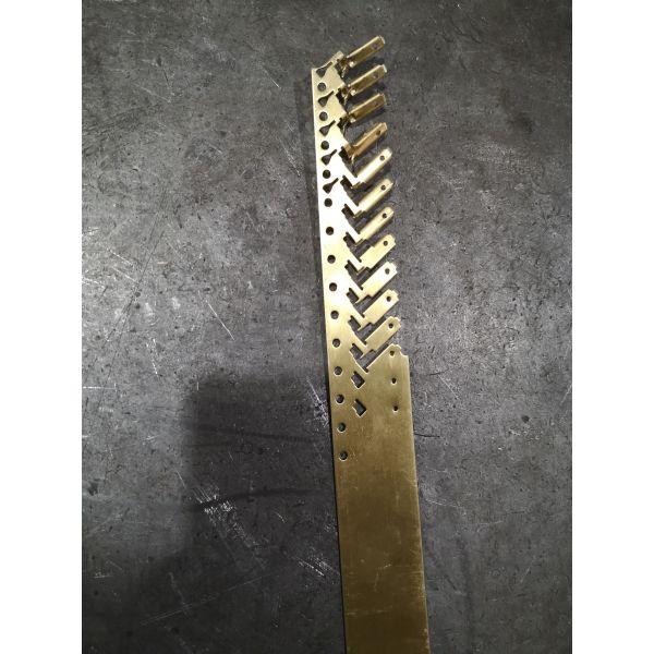 Copper Alloy Progressive Stamping Strip – High Precision, Excellent Conductivity