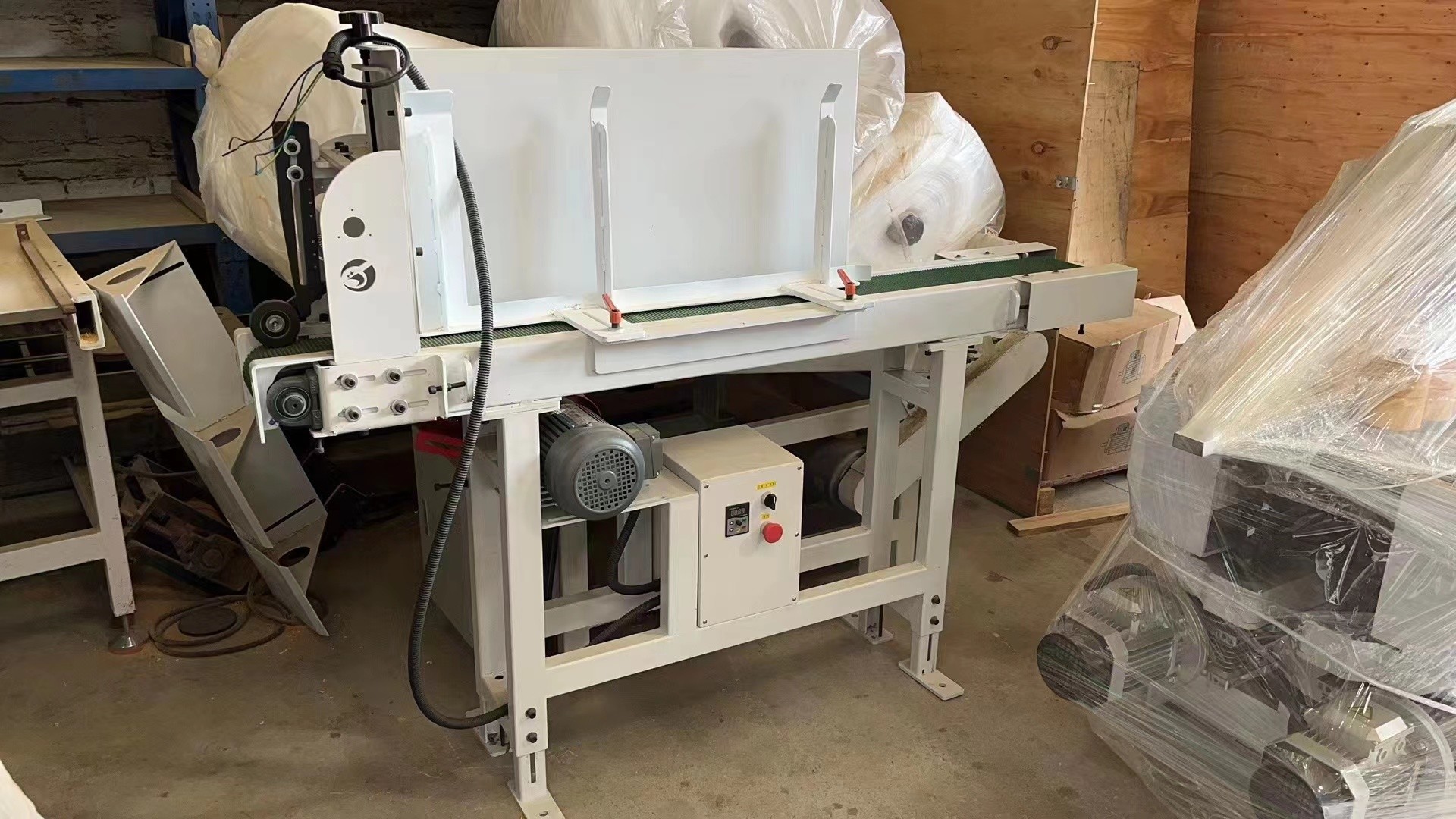 Round bar wooden pole wood sticks auto loading auto sanding machines