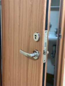 China Insulated Fireproof Steel Door With Window B15 Class factory