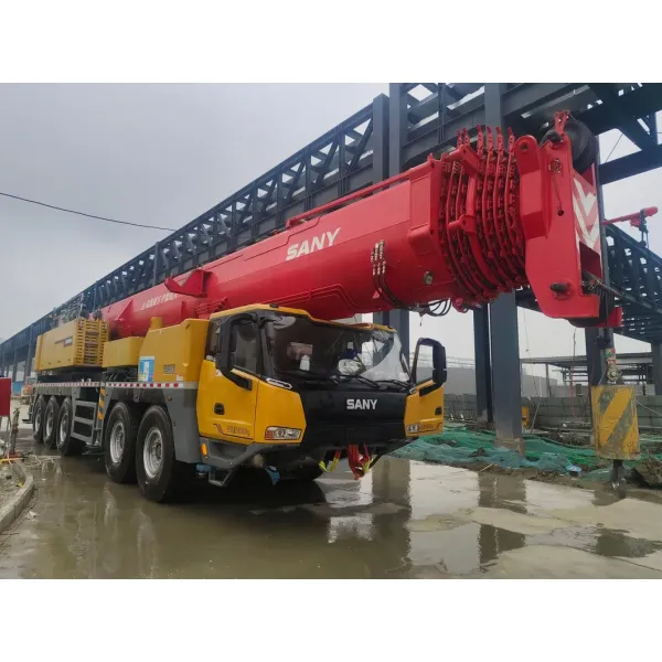 Good Service Mobile Crane Truck High Quality 300 Tons Lifting Crane for Trucks Construction Machinery
