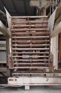 China Tray Station Mobile Concrete Block Making Machine factory