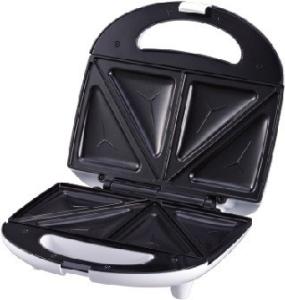 China Waffle Maker Snack And Sandwich Maker With Optional Waffle / Donut / Cupcake Plates factory