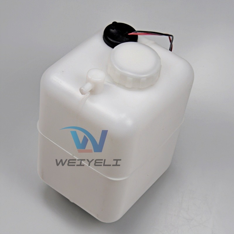 FR150 Excavator Engine Spare Parts Auxiliary Water Kettle Radiator Overflow Bottle